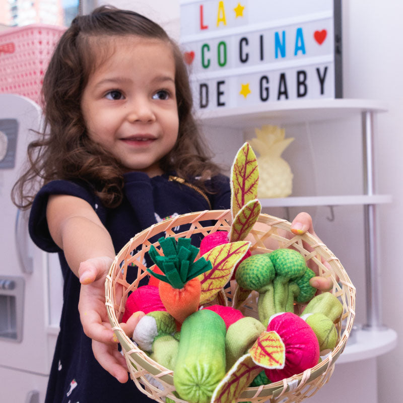 juguetes de materiales naturales para bebés